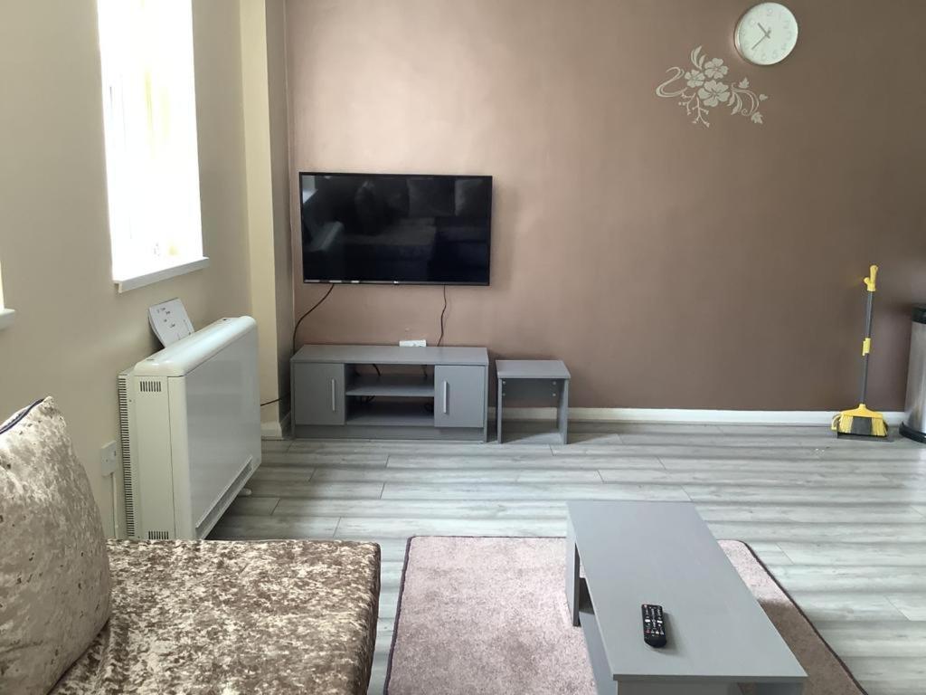 Blackpool Clifton Street Holiday Apartments ภายนอก รูปภาพ