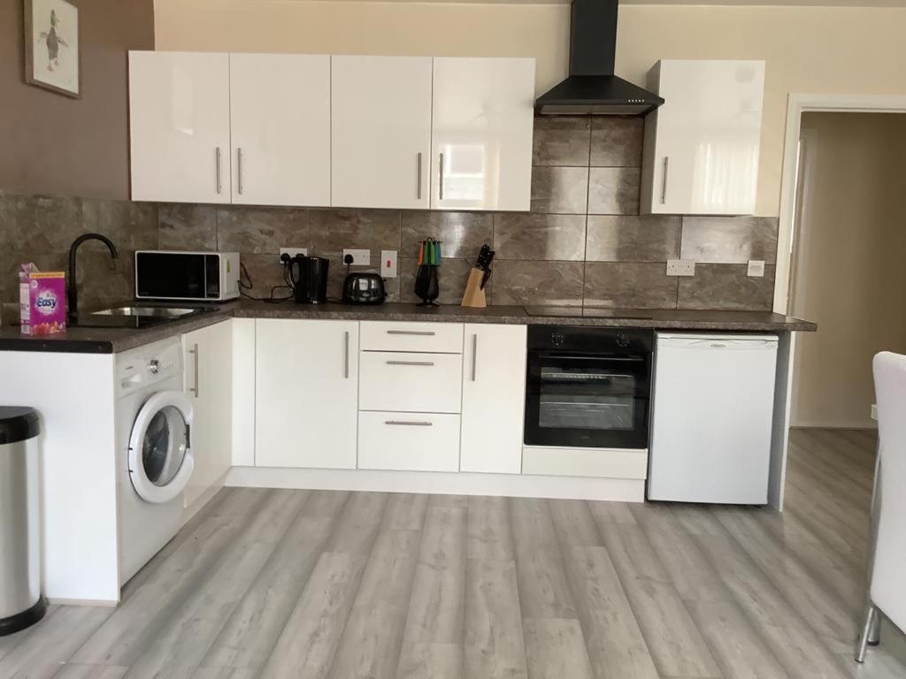 Blackpool Clifton Street Holiday Apartments ภายนอก รูปภาพ