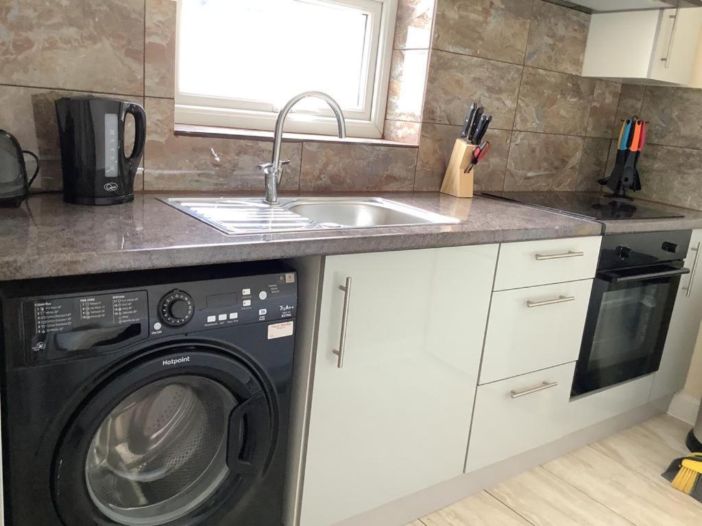Blackpool Clifton Street Holiday Apartments ภายนอก รูปภาพ